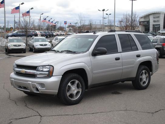Silver_2007_TrailBlazer_LS.jpg